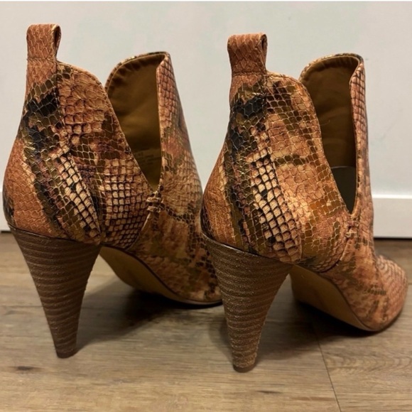 Vince Camuto Allanna Snakeskin Print Peep Toe Stiletto Booties brown copper NIB - Picture 7 of 11